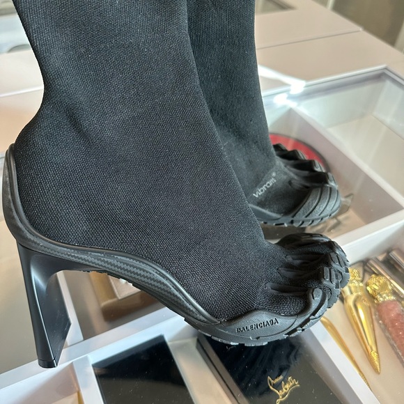 NEW LIMITED EDITION Balenciaga x Vibram Heeled Toe Shoes Extra RARE - Picture 12 of 13